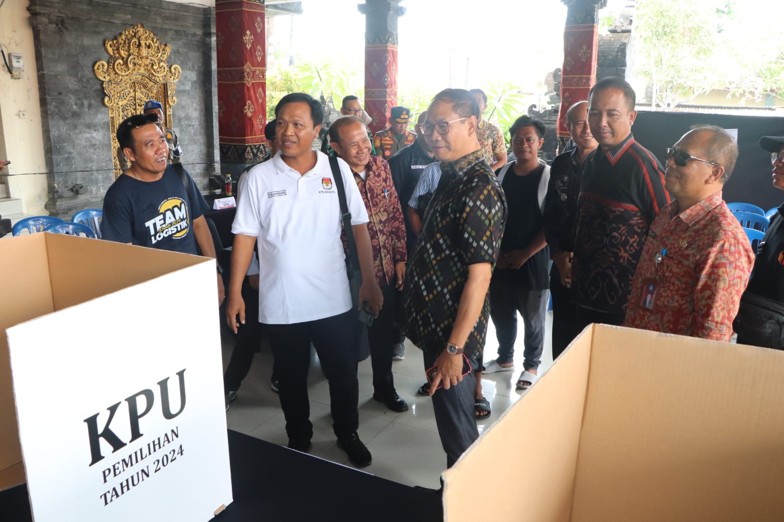 Tinjau Kesiapan TPS, Wabup Suiasa Harapkan Pilkada Badung Berjalan Luber, Jurdil dan Berakhlak