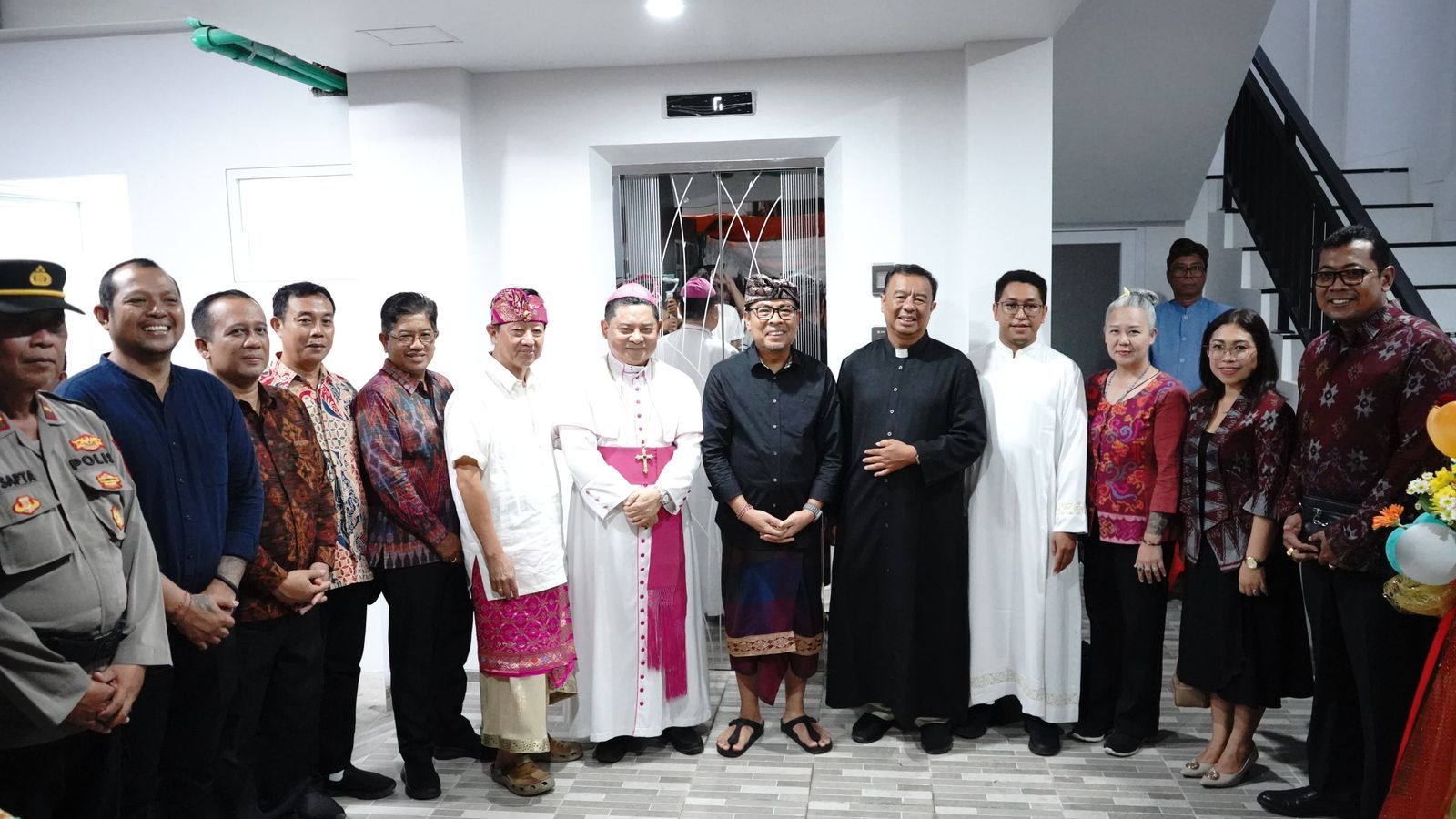 Wawali Arya Wibawa Resmikan Gedung Pastoran Gereja Katolik Santo Petrus