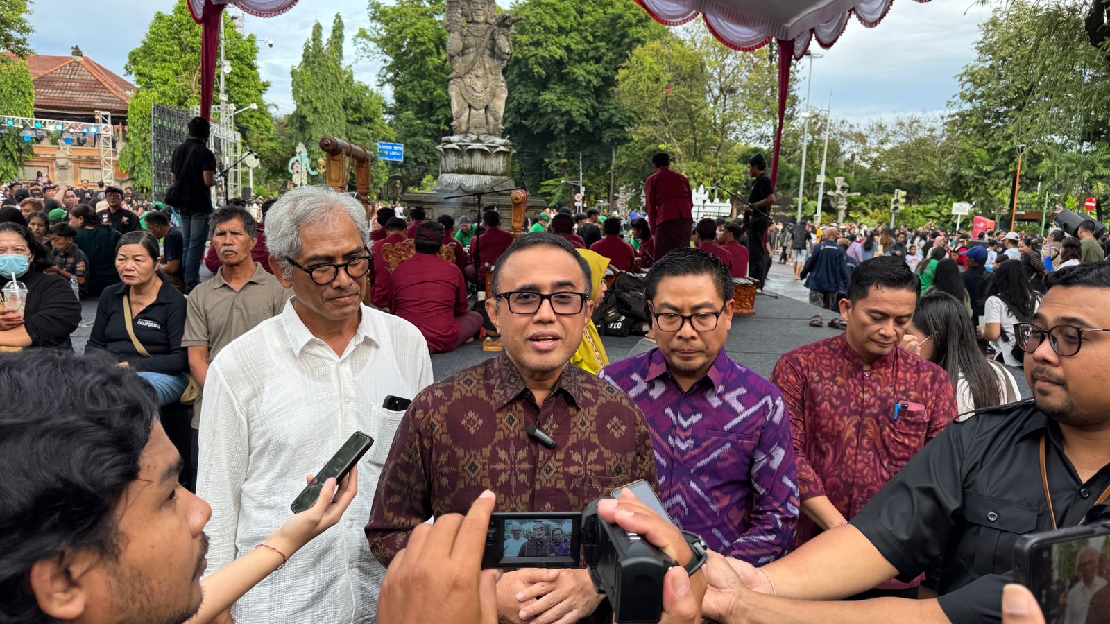 Denfest ke-17 Bukukan Transaksi Rp5,2 Miliar, Walikota Jaya Negara Ucapkan Terimakasih Kepada Masyarakat dan Semua Pihak