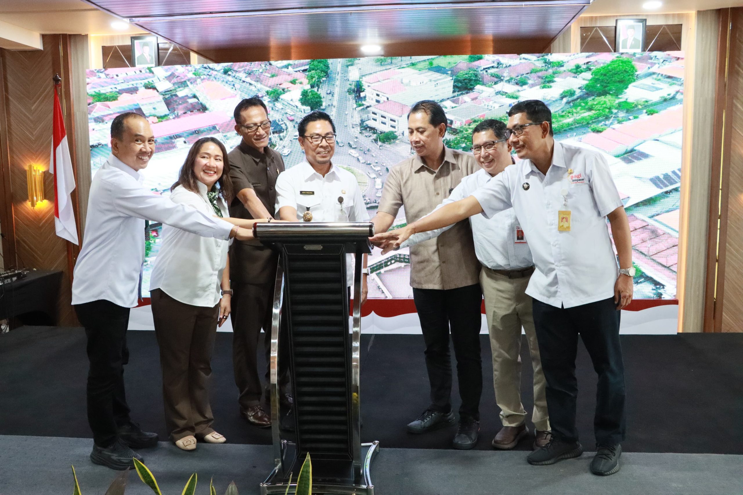 Dari HLM TP2DD Denpasar, Wawali Kota Arya Wibawa Luncurkan Klaster Digital ”Pak Ketut” dan ”Lapak Ketumbar”