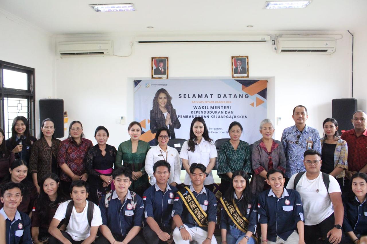 Wamen Kependudukan dan Pembangunan Keluarga Isyana Bagoes Oka Sambangi Denpasar