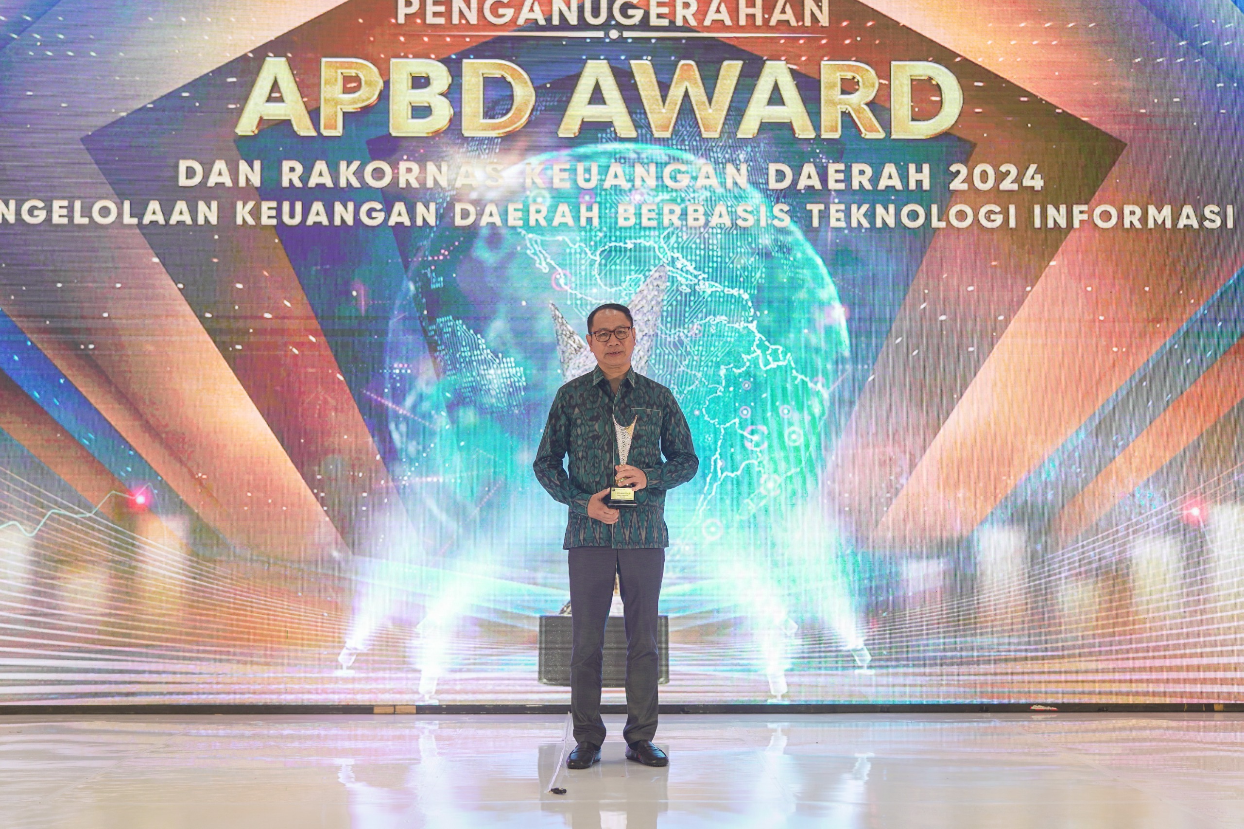 Rakornas Keuangan Daerah 2024, Kabupaten Badung Raih Penghargaan APBD Award 2024