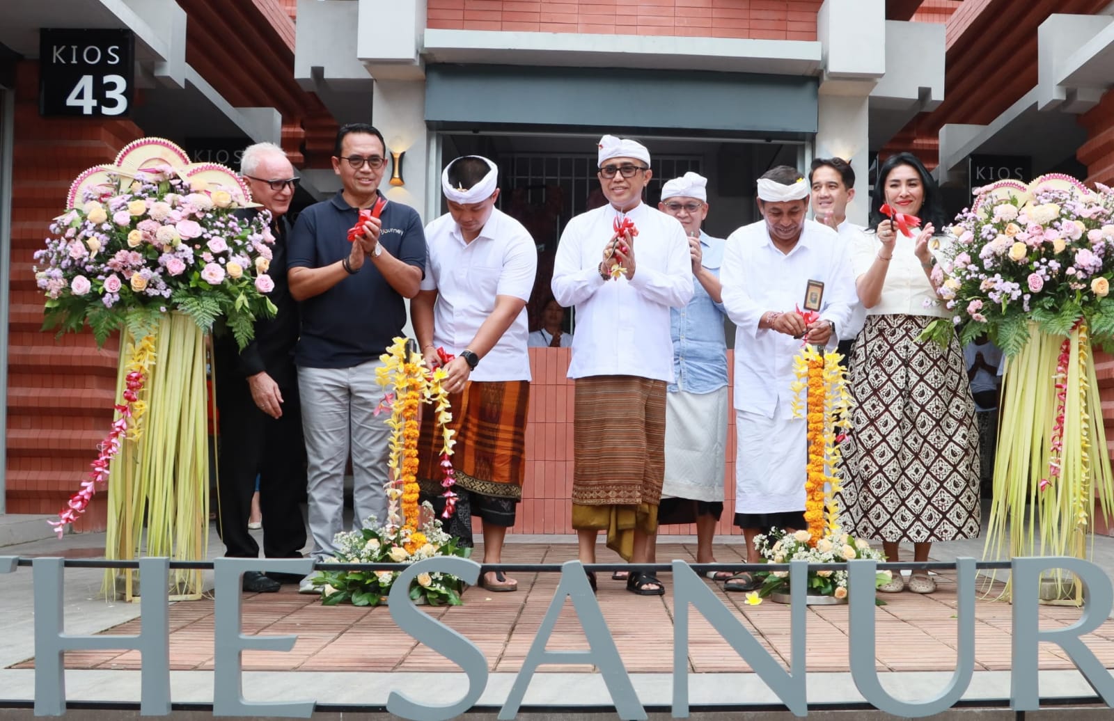 Tingkatkan Pertumbuhan Ekonomi Berbasis Lokal, Walikota Jaya Negara Resmikan Sentra UMKM ”Natah Antakara” Sanur