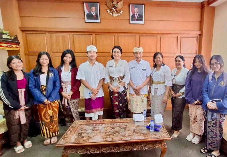 Pemkot Denpasar Apresiasi Kreativitas Komunitas Teater Gelar “Pesta” Sisma Denpasar