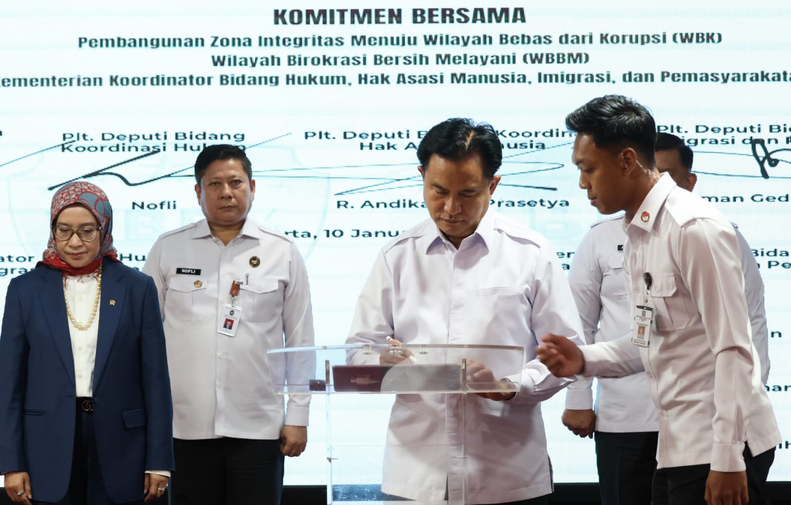 Kemenko Kumham Imipas Tandatangani Perjanjian Kinerja dan Canangkan Zona Integritas WBK-WBBM
