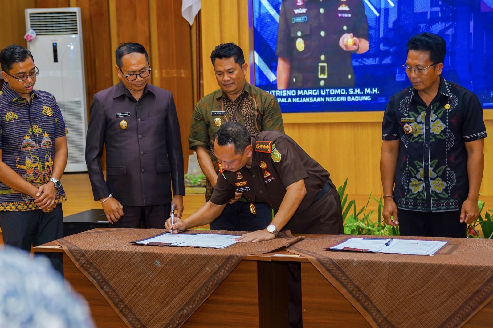 Wabup Suiasa Hadiri Jaga Desa bersama Perbekel se-Badung