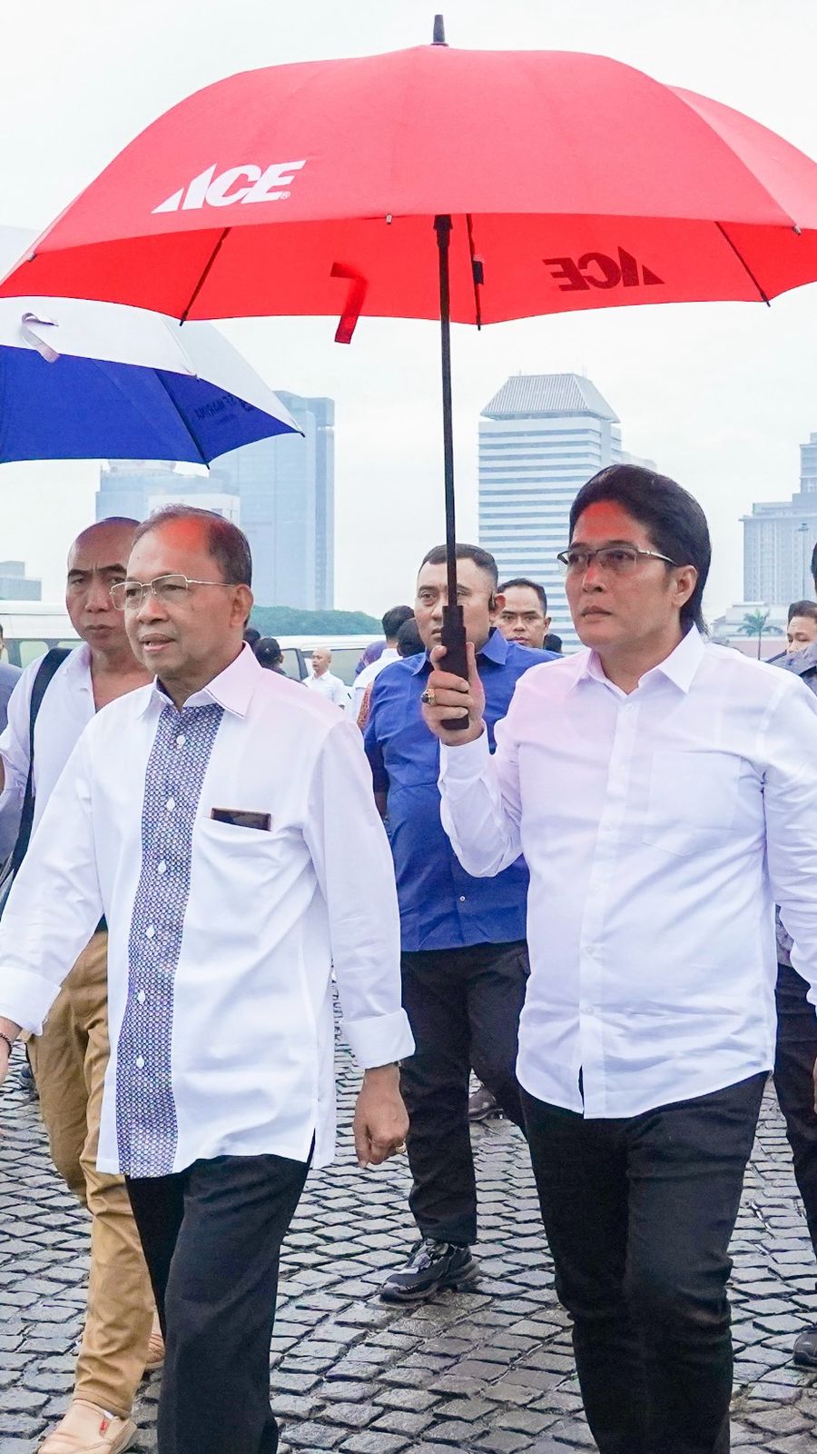 Keakraban Gubernur Wayan Koster dan Kepala Daerah Terpilih se-Bali Jelang Pelantikan di Istana Negara