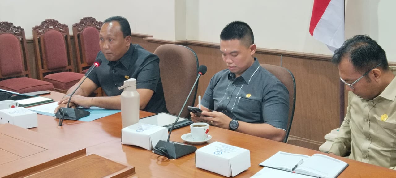Komisi II DPRD Kota Denpasar Rapat Kerja Dengan Perumda Bhukti Praja Sewakadarma