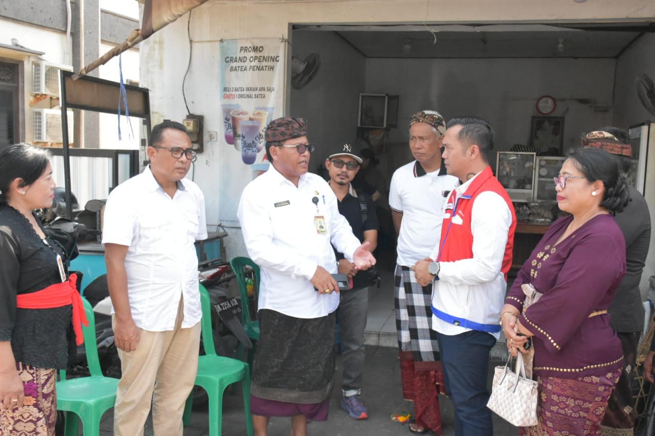 Sekda Alit Wiradana Bersama Pertamina Tinjau Distribusi LPG 3 Kg ke Masyarakat