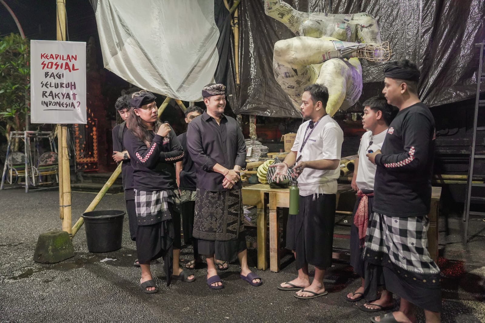 Sidak Banjar Serangan, Wabup Badung Tekankan Efektivitas Gunakan Anggaran Pembuatan Ogoh-Ogoh