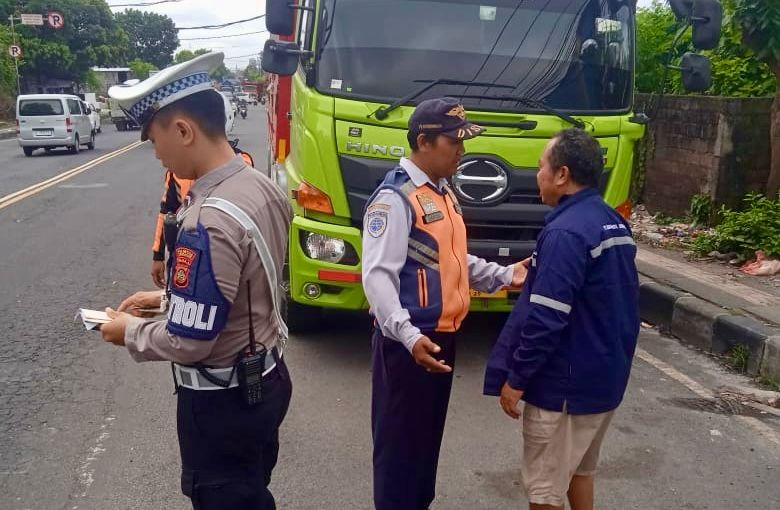 Dishub Gandeng Polantas Polresta Denpasar Tertibkan 14 Angkutan Barang di Mahendradatta