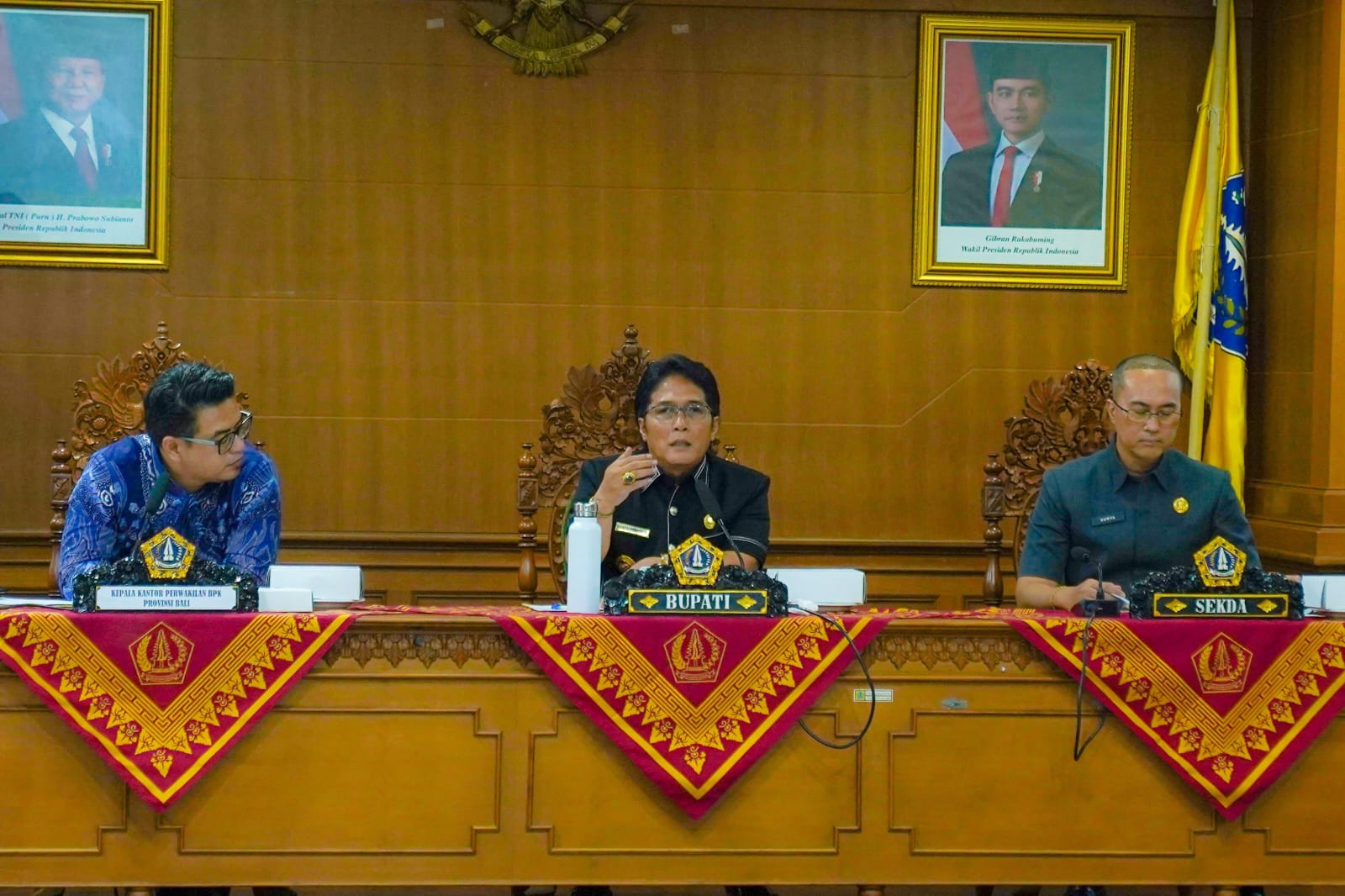 Bupati Giri Prasta Terima Entry Meeting Pemeriksaan Interim LKPD 2024