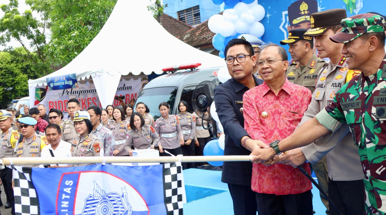 Jelang Idul Fitri 1446 H, Gubernur Bali dan Kapolda Lepas 1.300 Pemudik Gratis