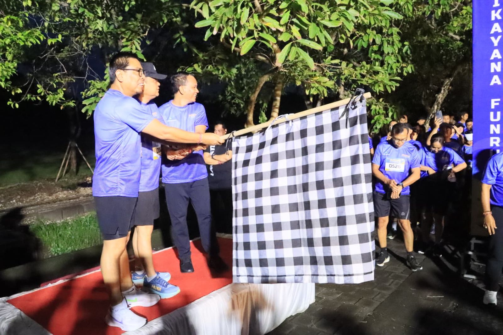 Meriahkan HUT Ke-50 Ikayana, Wawali Arya Wibawa Lepas Fun Run 5K Ikayana