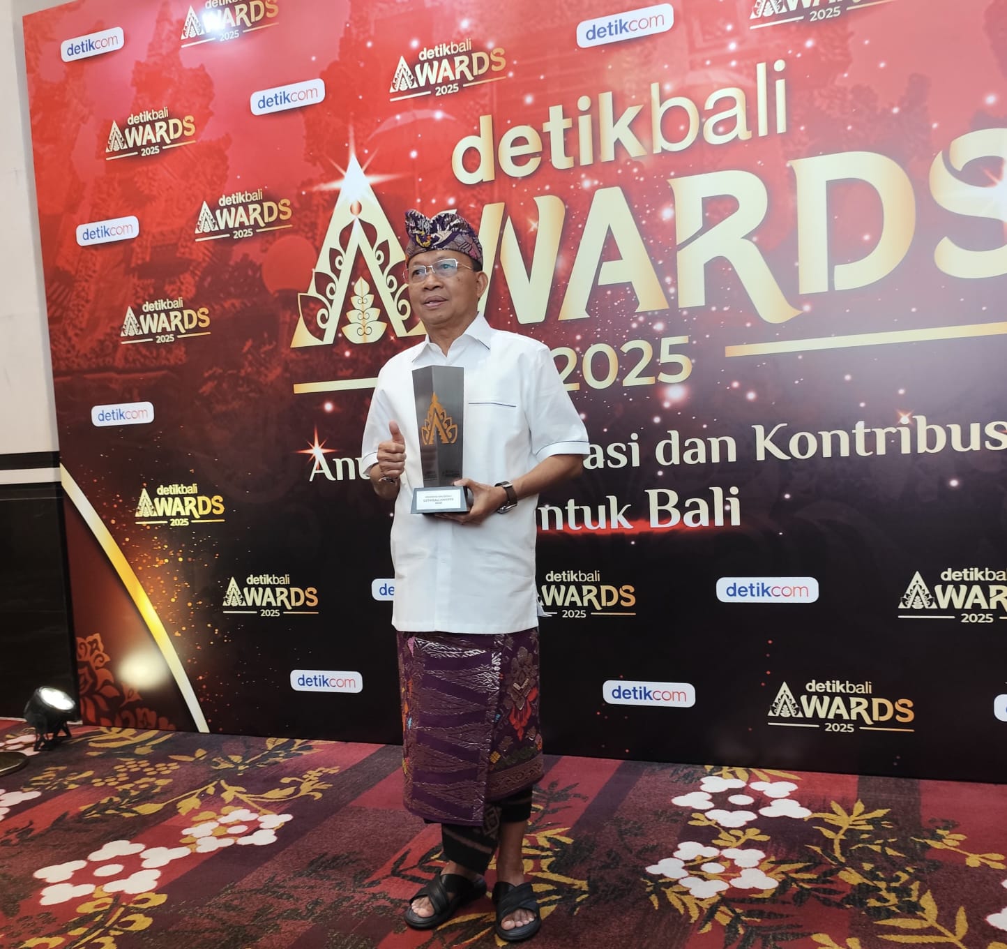 Gubernur Koster: Anugerah Tokoh Pelindung  Budaya Bali Lestari Untuk Masyarakat Bali