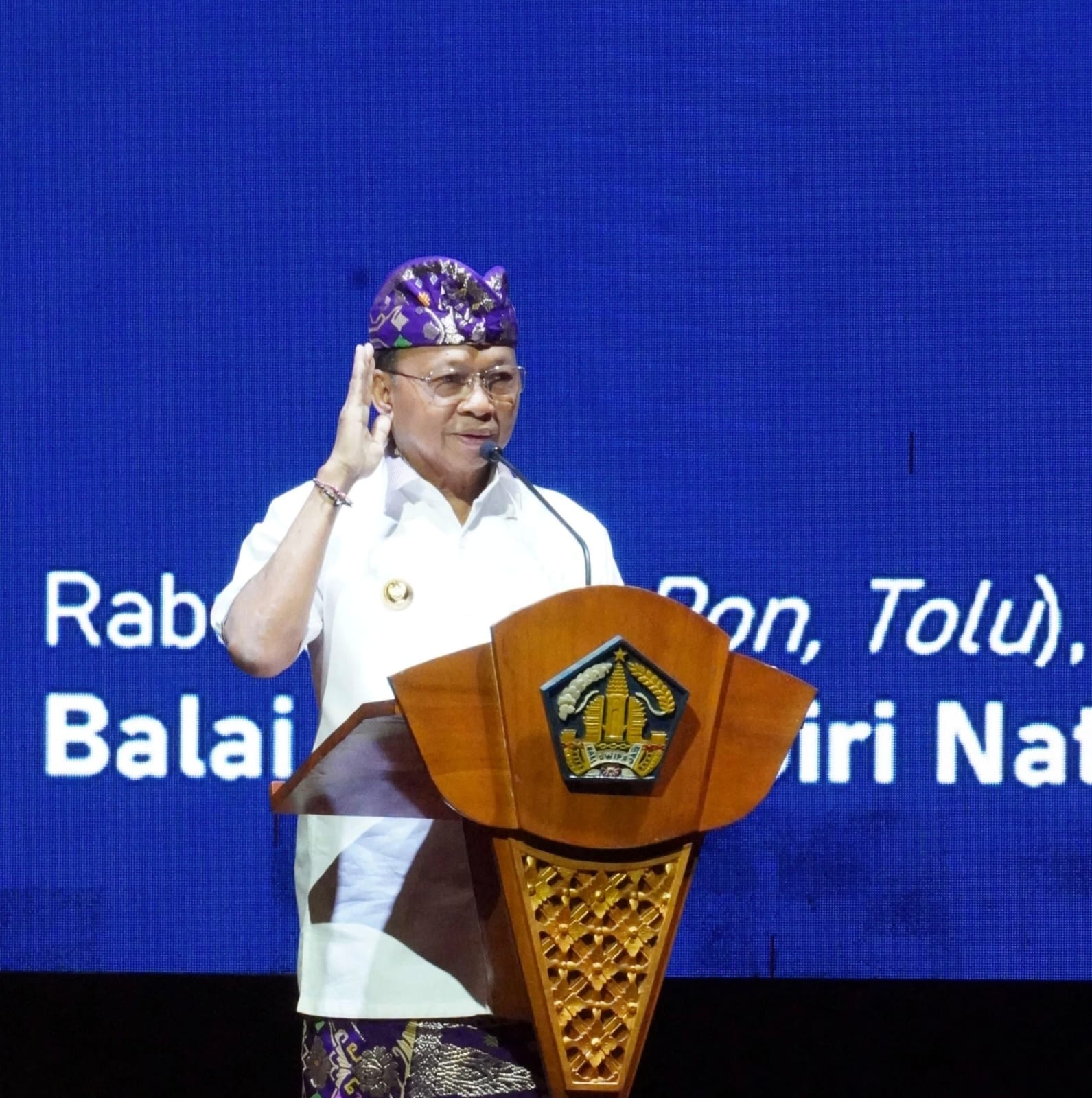 Gubernur Koster Gelar Lomba Kelola Sampah Berbasis Sumber, Siapkan Insentif Bagi Desa dan Desa Adat