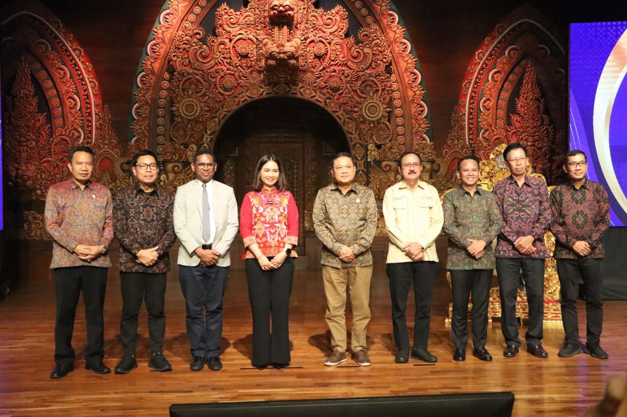 Wawali Kota Arya Wibawa Hadiri Puncak HUT Ke-50 Ikayana