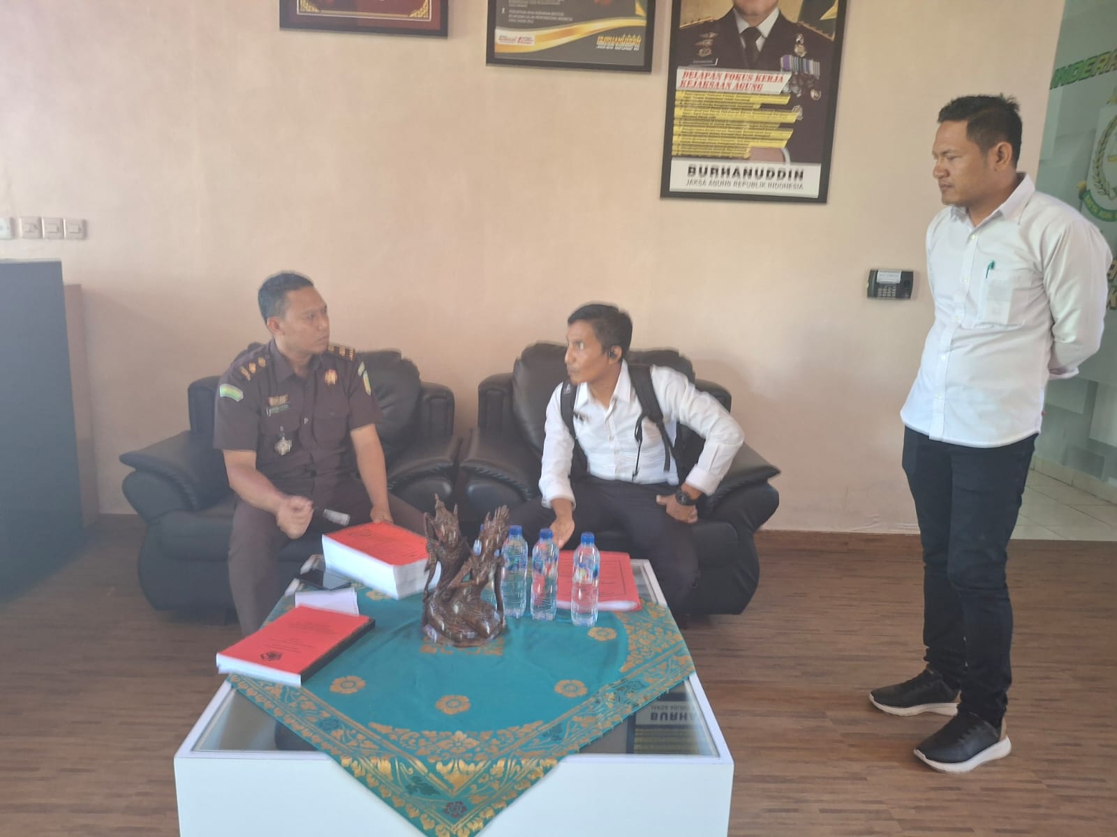 Kejari Bangli Terima Berkas Perkara Dugaan Penggelapan di Kantor Desa Undisan