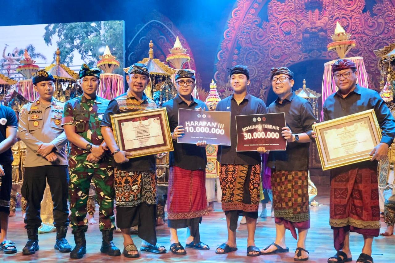 Kasanga Festival 2025 Ditutup, Walikota Jaya Negara Serahkan Penghargaan Peserta Terbaik