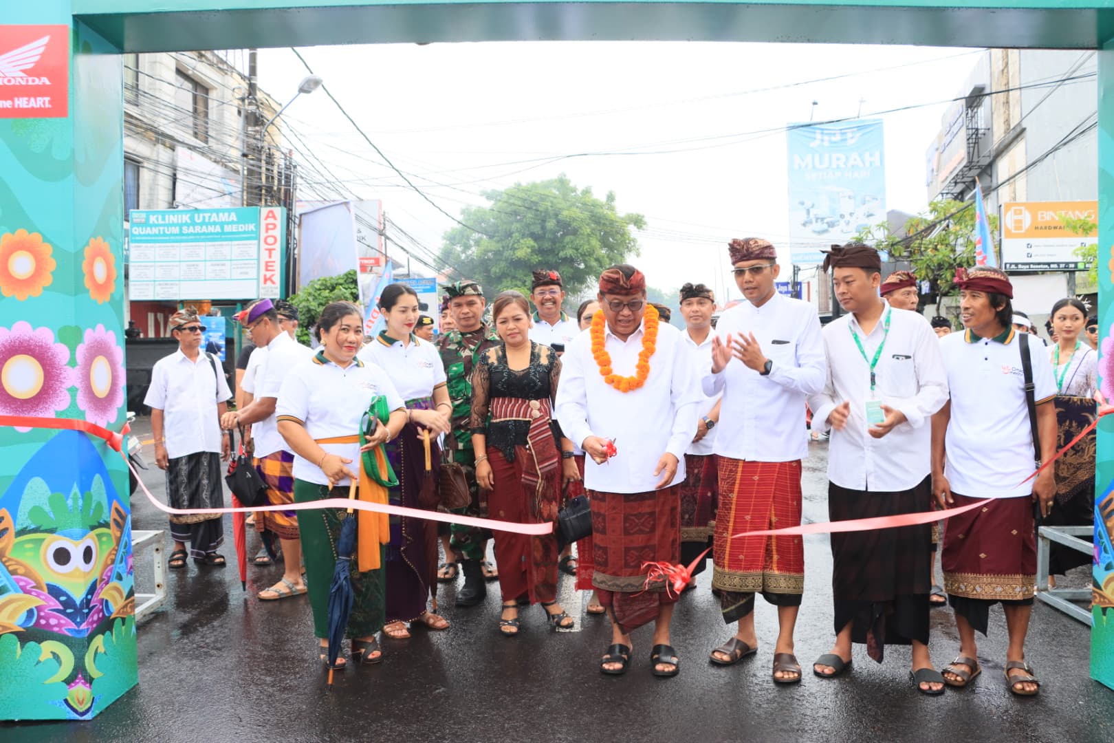 Sekda Alit Wiradana Buka Sesetan Heritage Omed-Omedan Festival, Lestarikan Warisan Leluhur