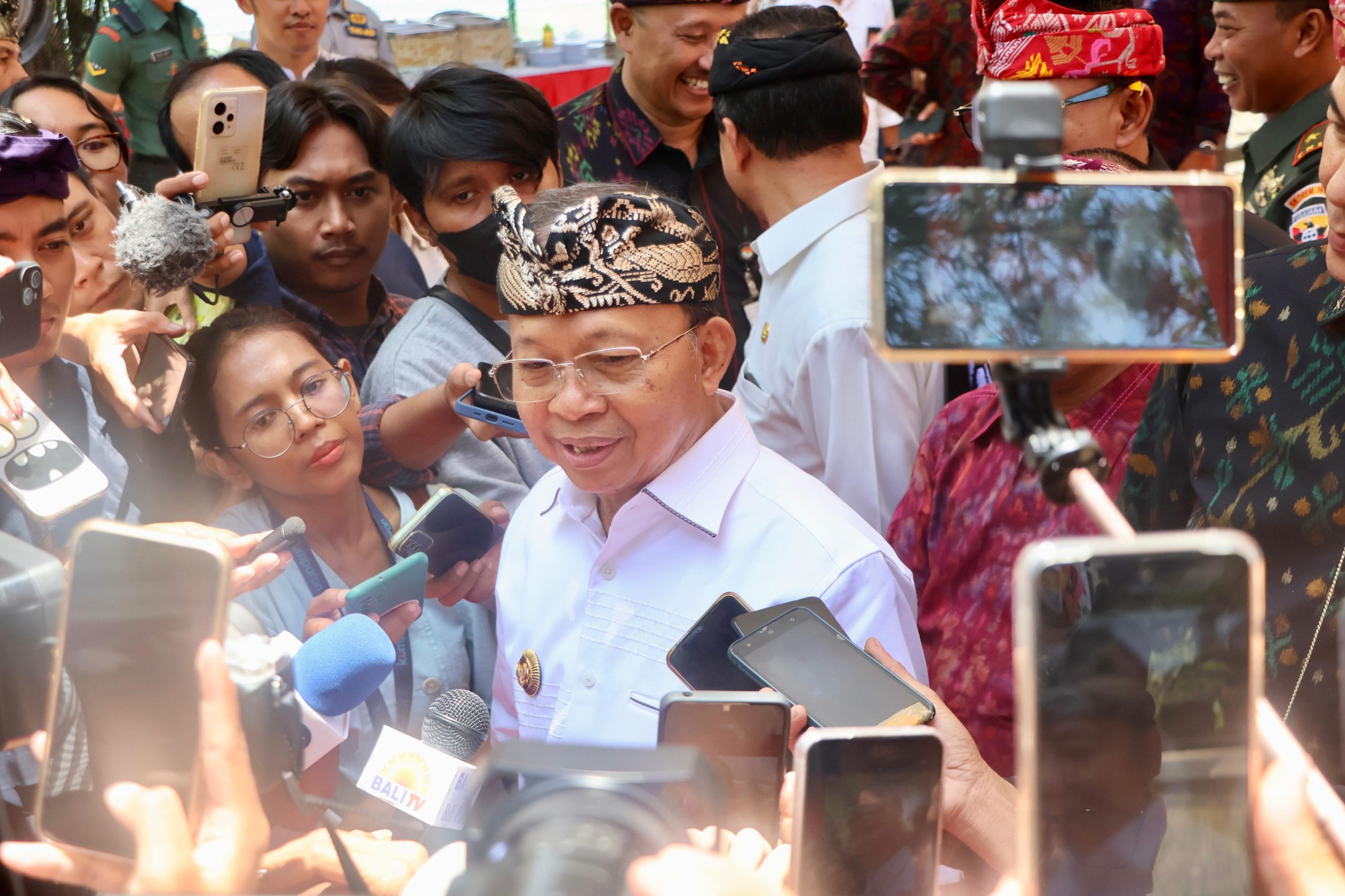 Koster Siapkan 15 Perda Lindungi Lahan Produktif, Jaga Hak Masyarakat Atas Pantai