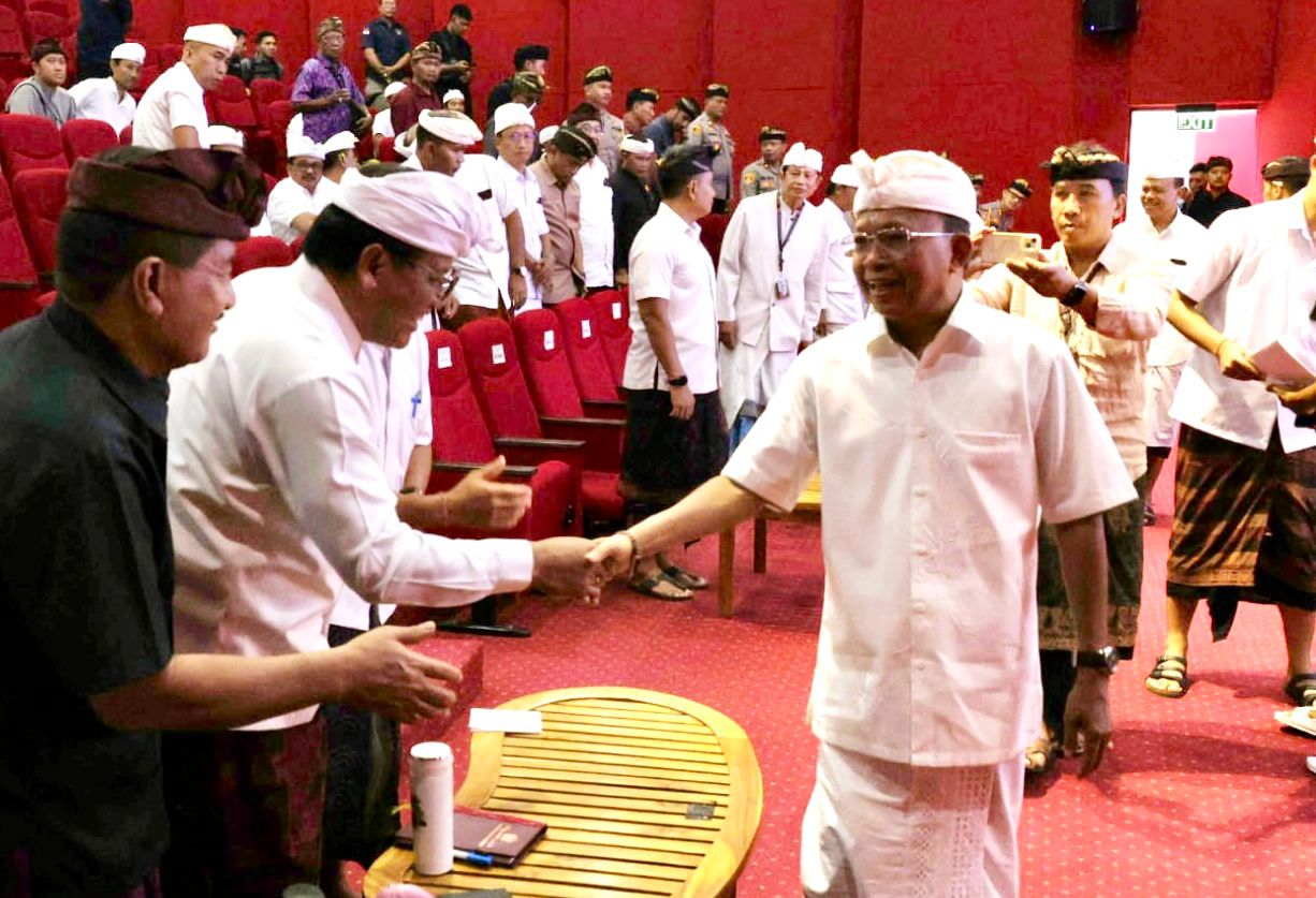 Sekda Alit Wiradana Hadiri Rakor Persiapan Karya IBTK di Pura Agung Besakih