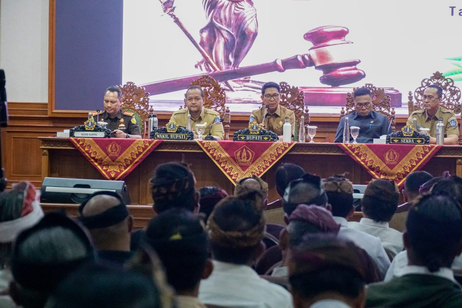 Bupati Adi Arnawa Gelar Rakor Penegakan Hukum di Wilayah Kabupaten Badung
