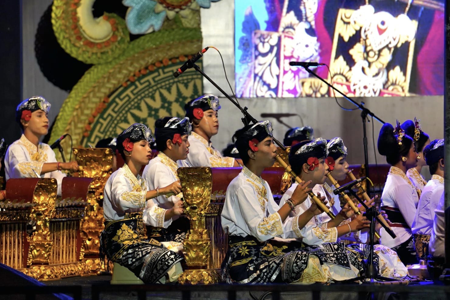 Seka Gong Kebyar Panji Gita Semara dan Kania Gita Meriahkan Festival Semarapura