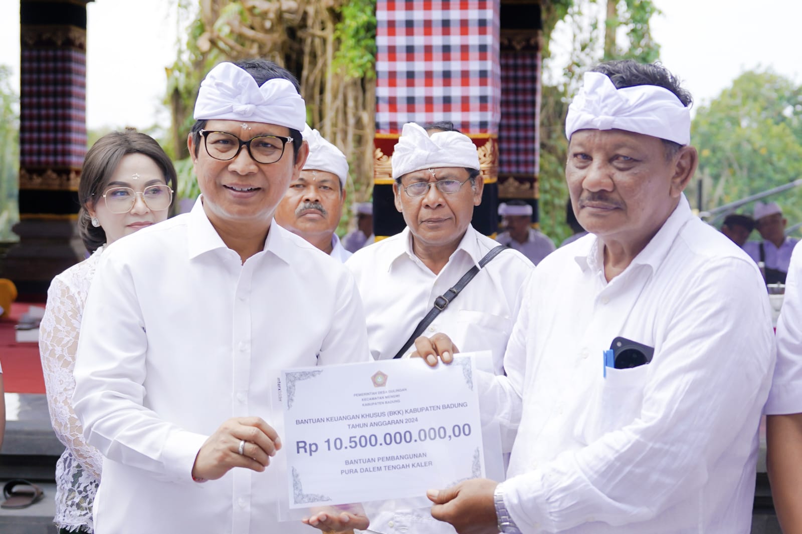 Upacara Macaru Manca Kelud di Pura Dalem, Banjar Tengah Kaler dan Kelod, Gulingan