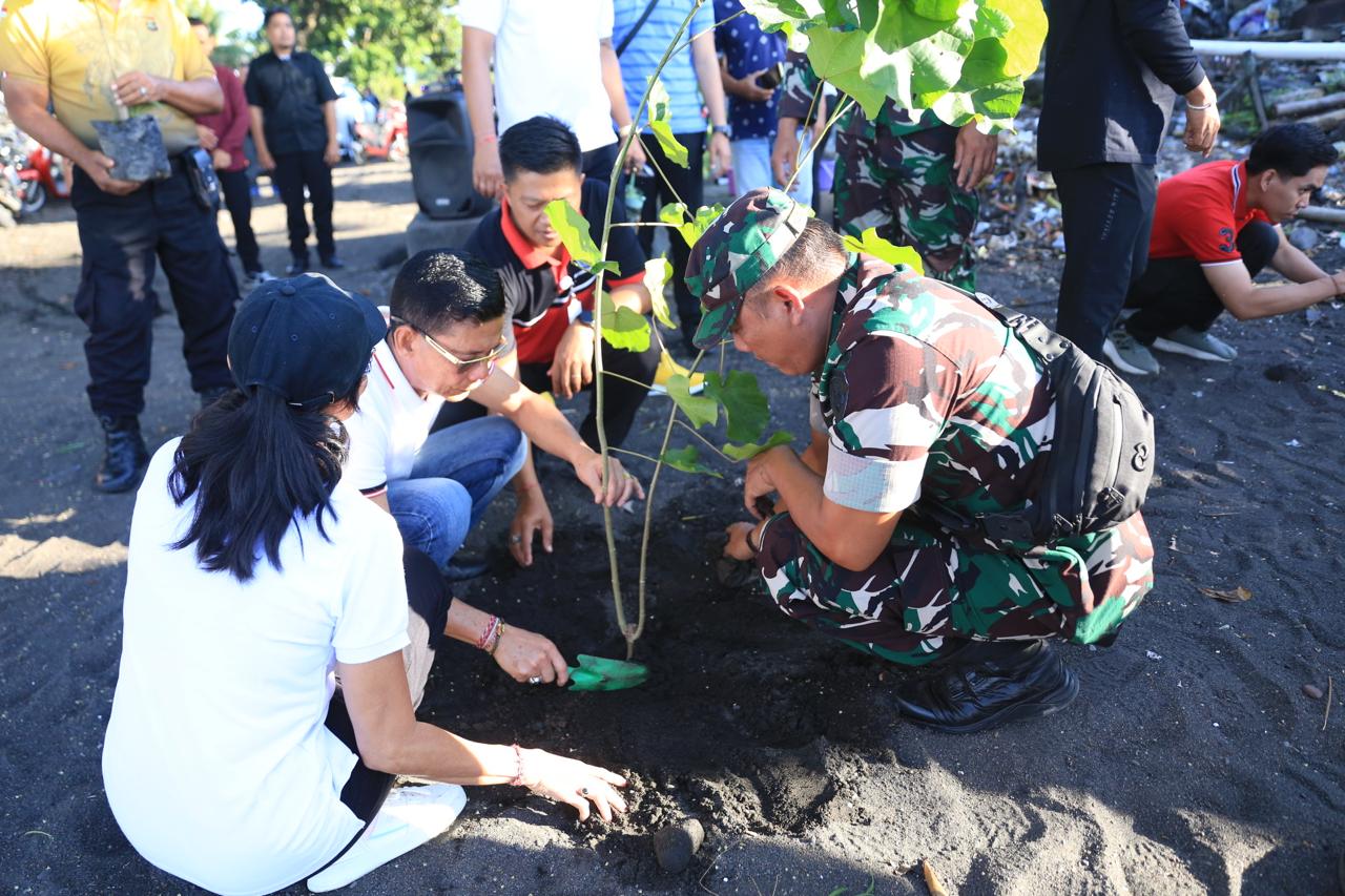 Bupati Satria Minta Masyarakat Tingkatkan Kolaborasi dan Kerjasama Pilah Sampah