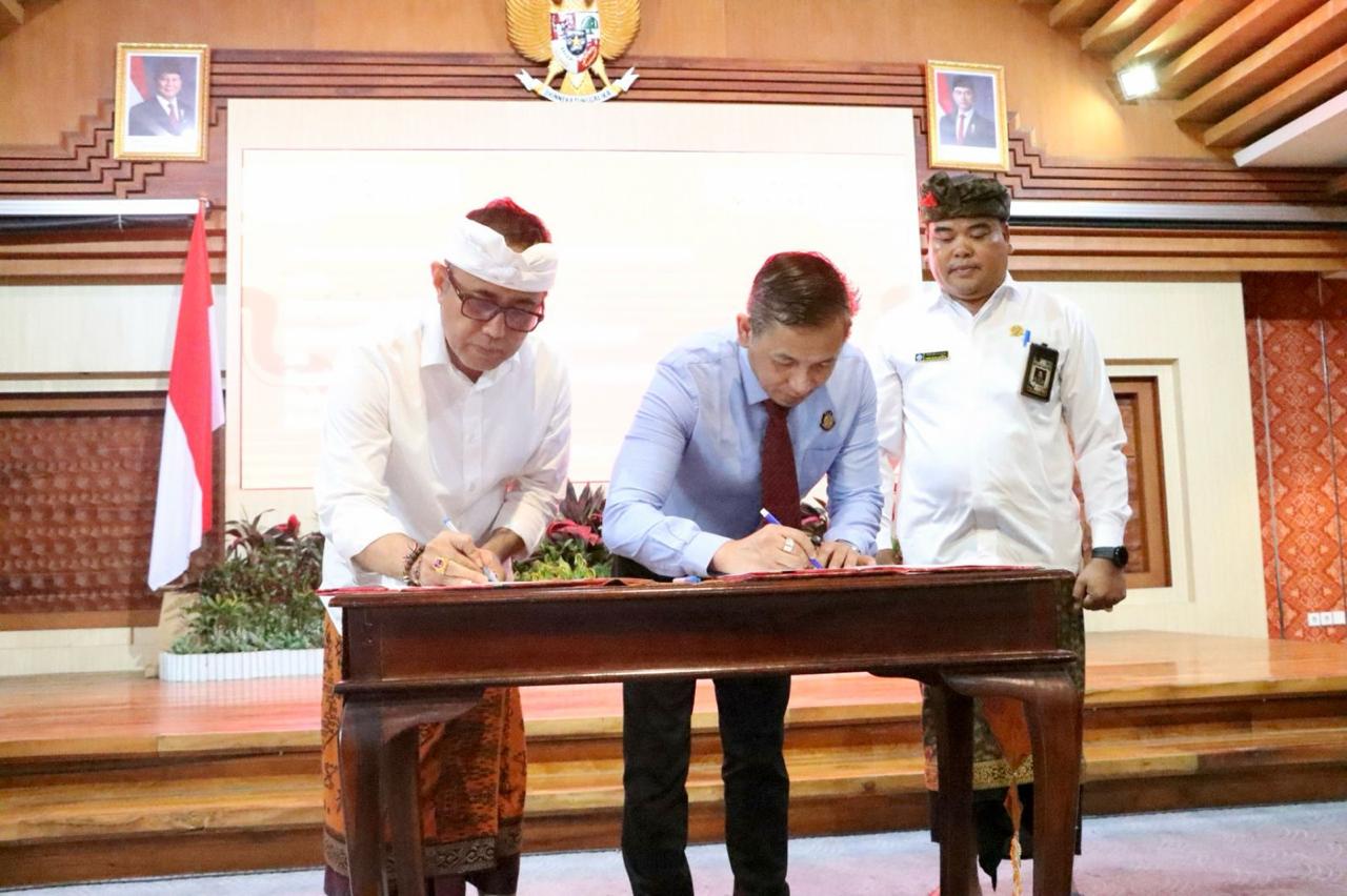Walikota Jaya Negara dan Kejari Denpasar Teken Kerjasama Penguatan Hukum Perdata dan TUN