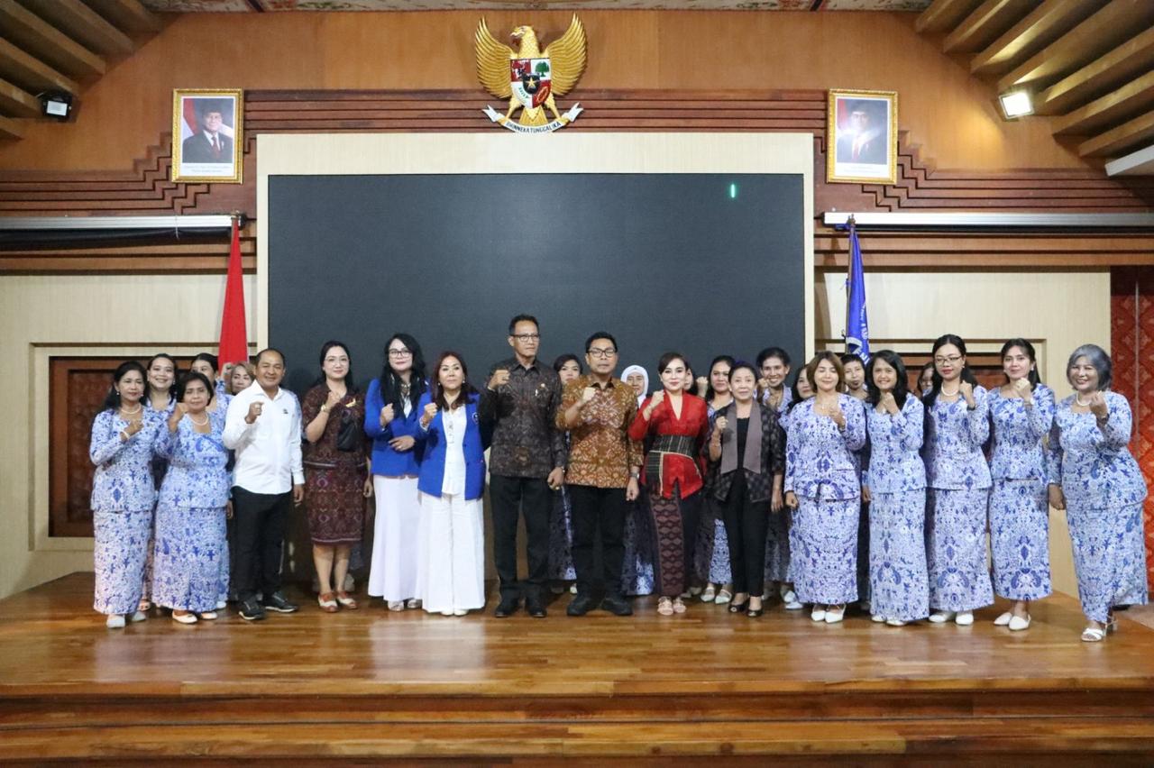 Pengurus DPC IWAPI Kota Denpasar Periode 2025-2030 Dikukuhkan