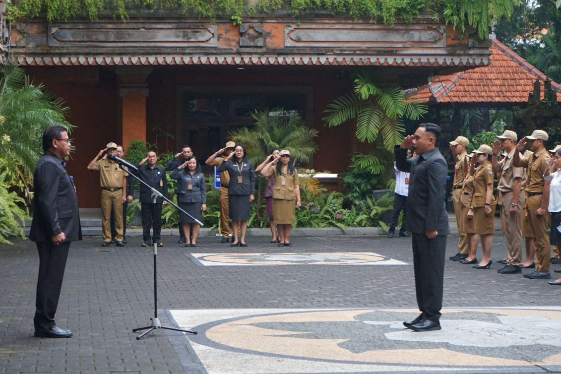 Pimpin Apel, Sekda Alit Wiradana Ingatkan ASN Beri Pelayanan Optimal Masyarakat