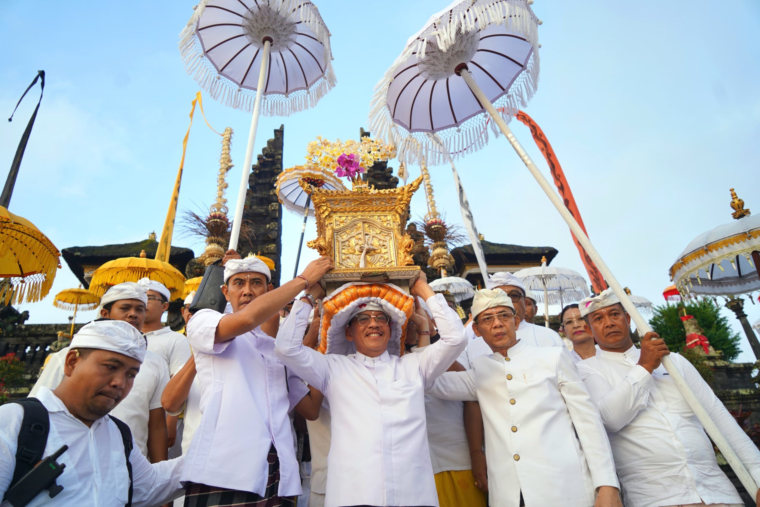 Pemkab Klungkung Muspayang Bakti Panyineban Ida Bhatara Turun Kabeh Pura Agung Besakih