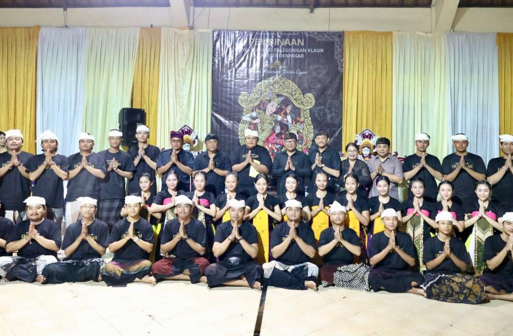 Sekda Alit Wiradana Hadiri Pembinaan Seka Palegongan Natar Ayun Br. Saba Penatih