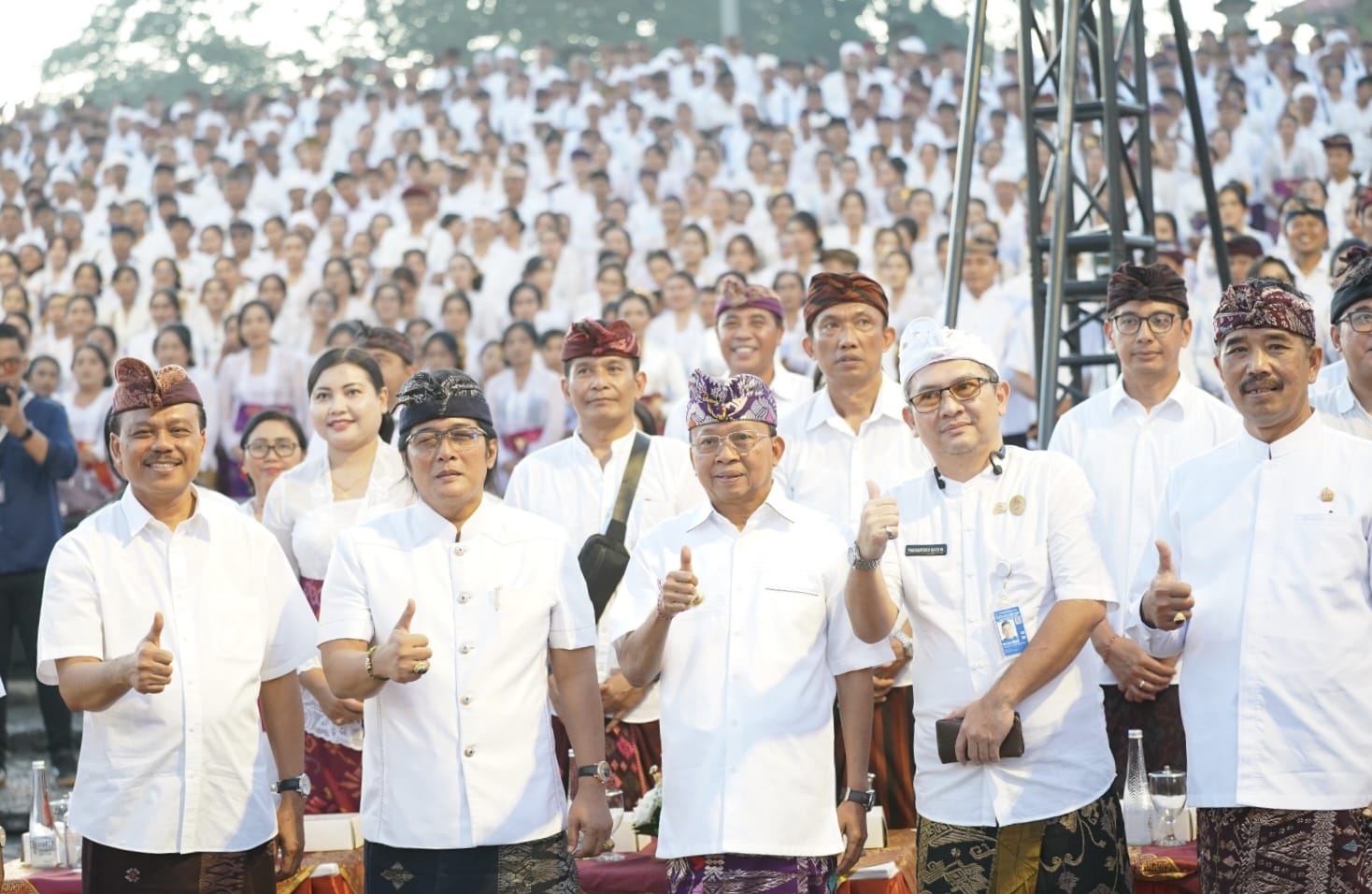 Serahkan SK 4.351 PPPK dan 89 CPNS Pemprov Bali, Gubernur Koster: Kerja Disiplin dan Penuh Integritas