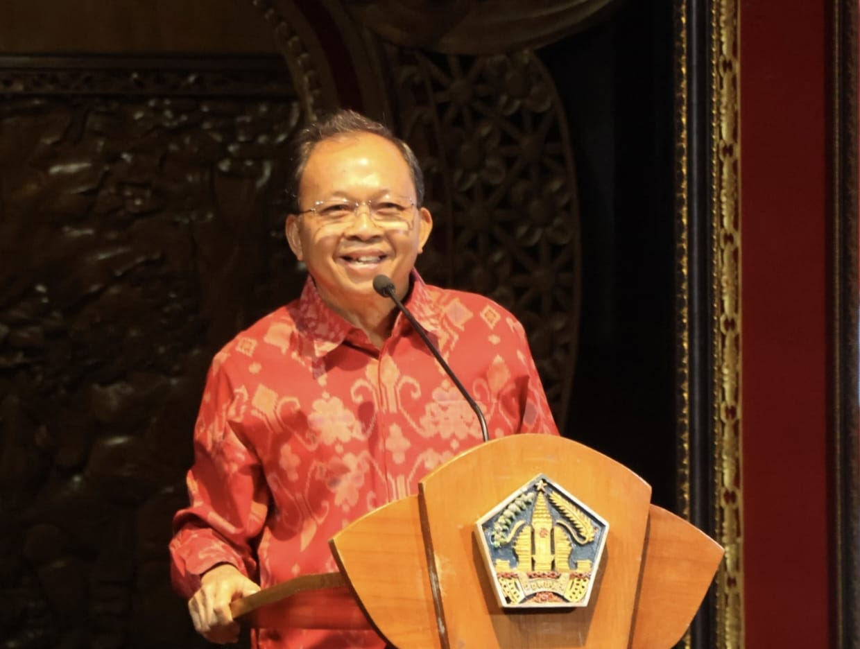 Gubernur Koster Minta Pelaku Usaha Segera Jalankan Gerakan Bali Bersih Sampah