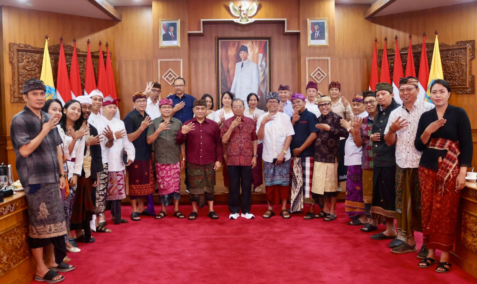 Gubernur Bali Minta Percepat Penerapan Usada Bali Secara Sistematis dan Terstandar dalam Pelayanan Kesehatan