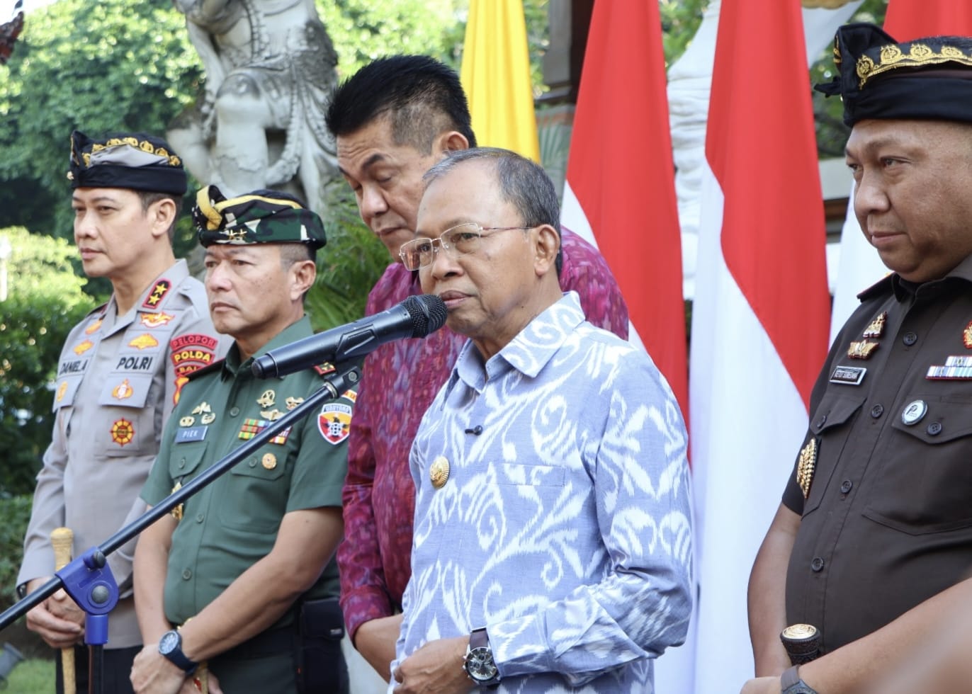 Gubernur Koster Tegas Bali Tak Butuh Ormas Preman, Keamanan Ditangani Negara dan Desa Adat