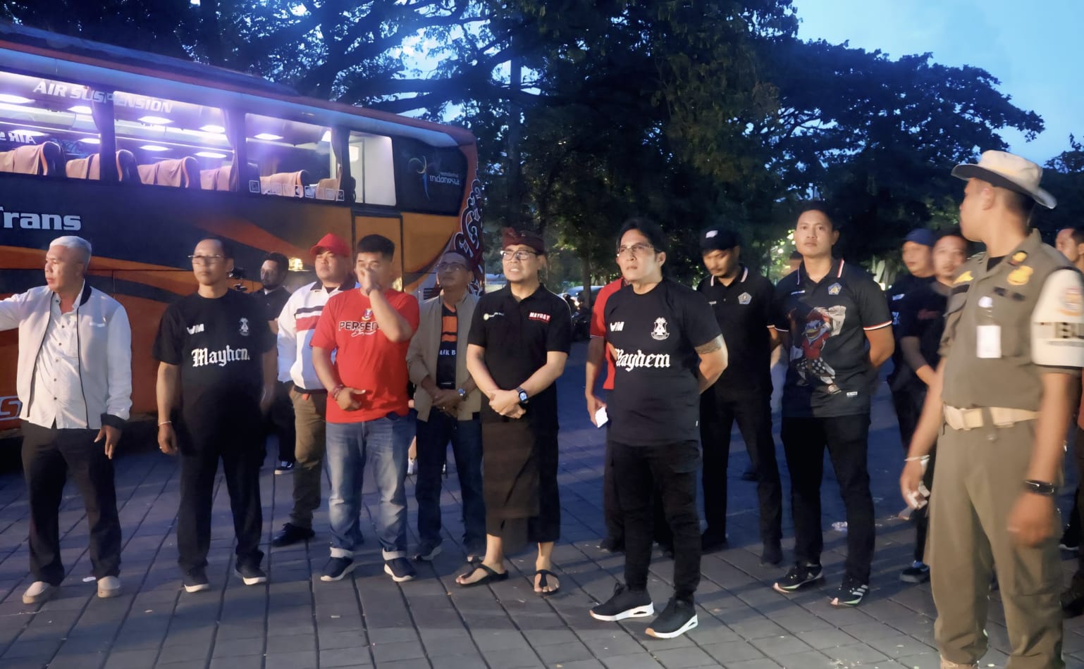 Lepas Keberangkatan Perseden ke Yogyakarta, Wagub Giri Prasta Minta Jaga Sportivitas Tim