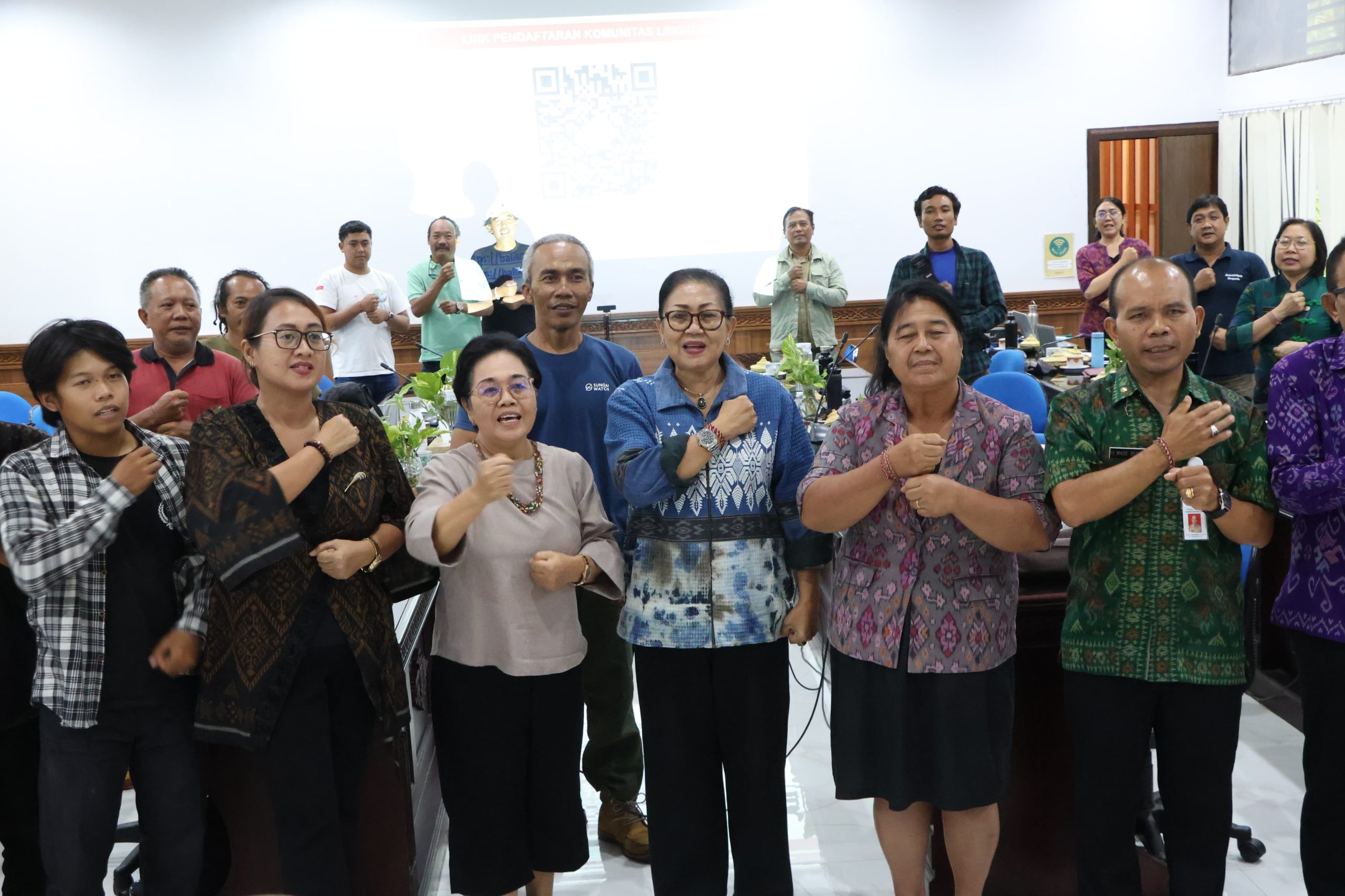 Percepat Penanganan Sampah, Ny. Putri Koster Gencarkan Koordinasi dengan Organisasi dan Komunitas Lingkungan