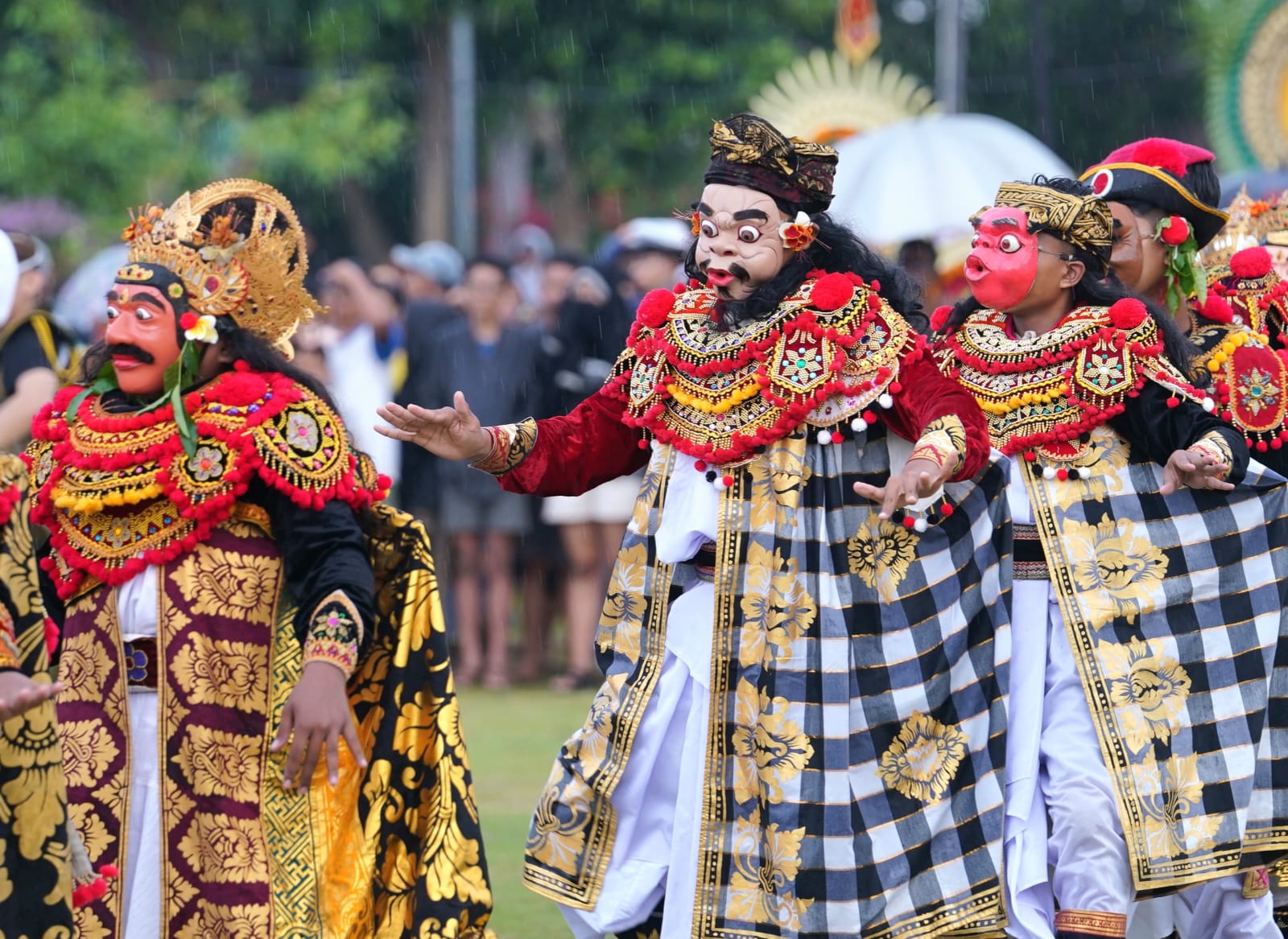 Pembukaan Pameran Pendidikan Klungkung Dimeriahkan Tari Kolosal Seribu Topeng