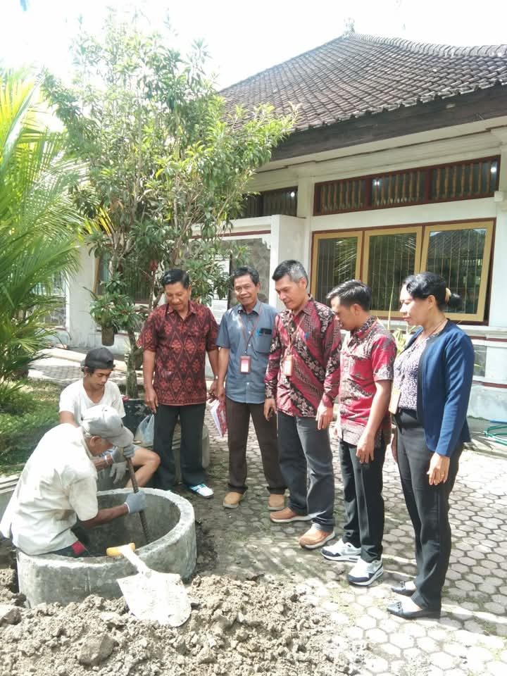 Teba Modern SMKN 1 Bangli Ubah Sampah Jadi Berkah