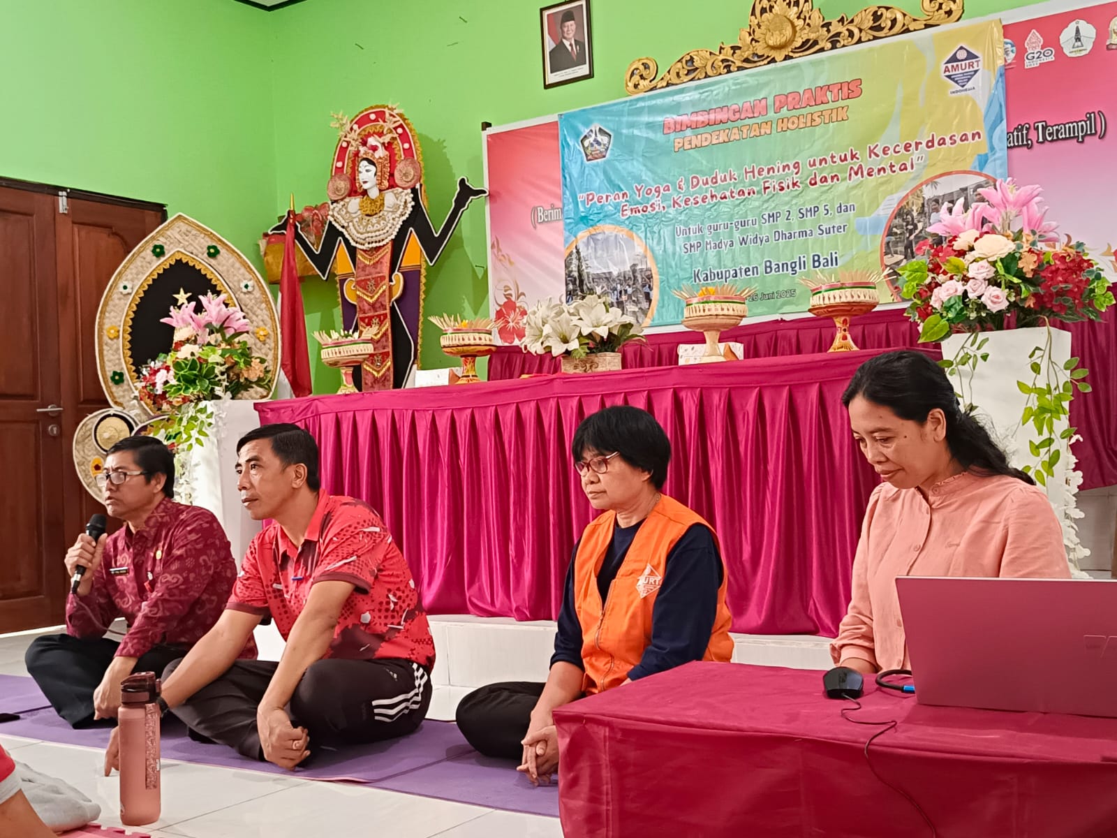 Amurt Indonesia Gelar Workshop Peran Yoga di SMPN 2 Bangli
