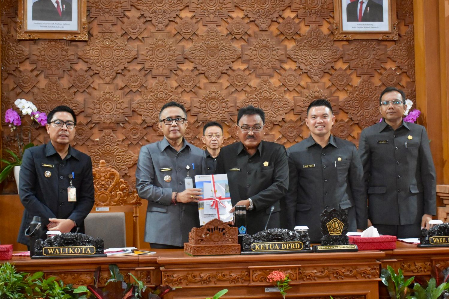 Sidang Paripurna Dewan, Walikota Jaya Negara Sampaikan Ranperda RPJMD Semesta Berencana Kota Denpasar Tahun 2025-2029
