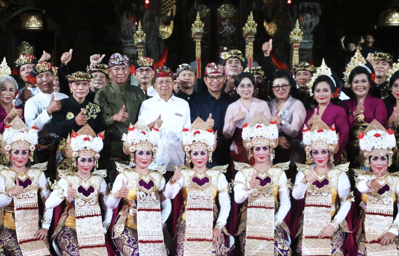 Gong Kebyar Legendaris Hipnotis Gubernur Koster, Minta Dukungan Krama Bali Seni Tetap Hidup