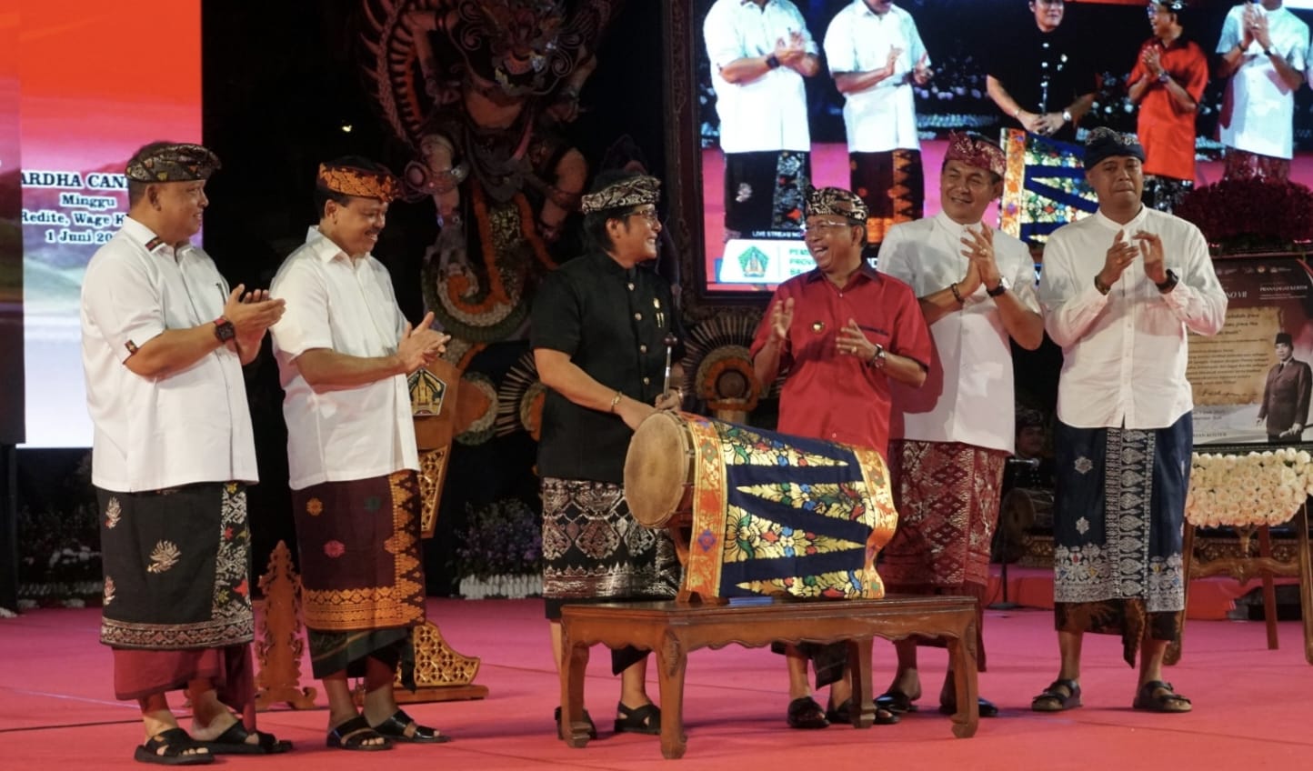 Gubernur Koster Buka Bulan Bung Karno VII Tahun 2025: ’’Satukan Semangat Nasionalisme dan Kearifan Lokal Bali”