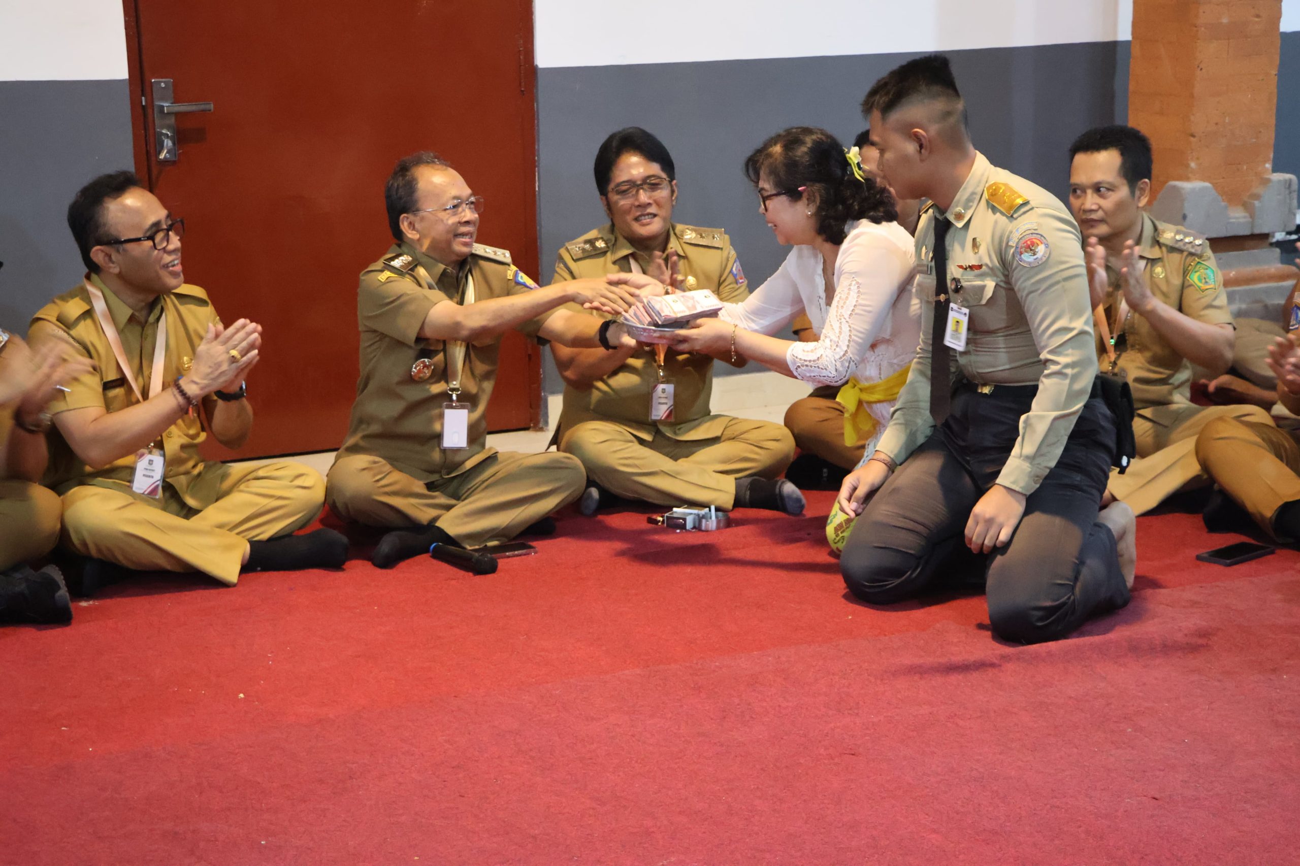 Koster dan Kepda Simakrama dengan Praja IPDN Asal Bali, Gotong-Royong Mapunia Rp50 Juta ke Pura IPDN