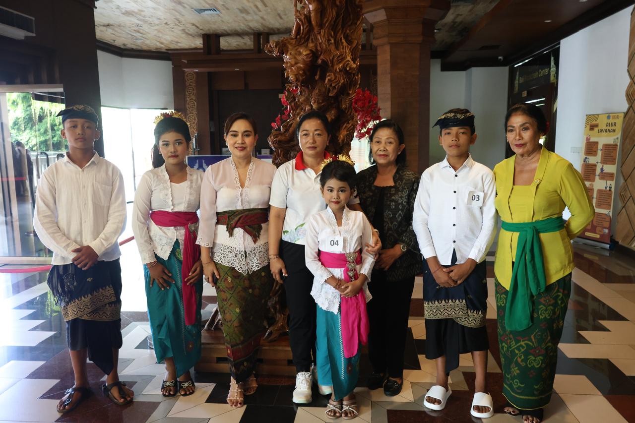 Tanamkan Rasa Cinta Budaya Bali, WHDI Kota Denpasar Gelar Lomba Macepat