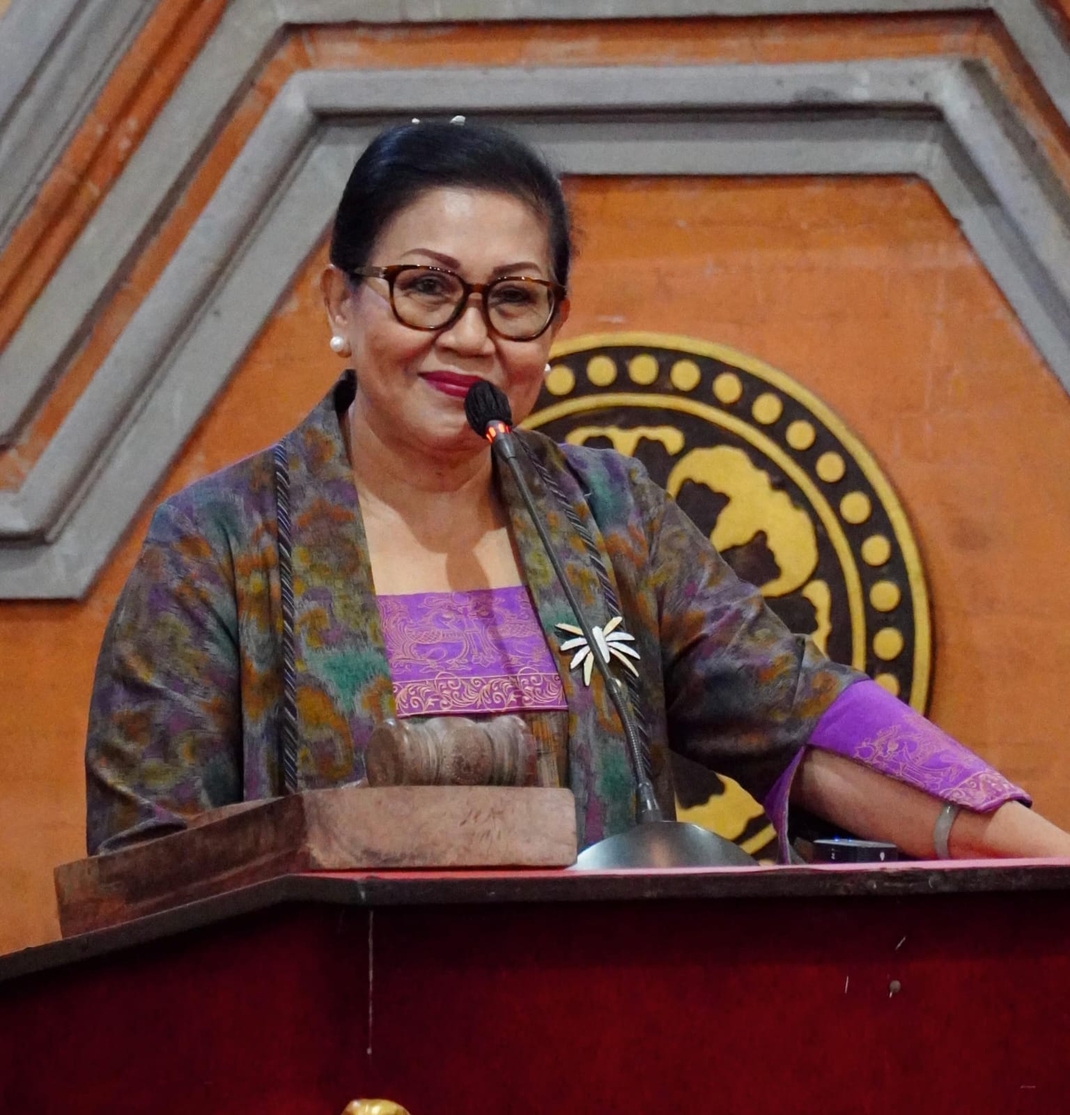 Ny. Putri Koster Ajak Perempuan Rajin Mengisi Diri di Era Kesetaraan Gender